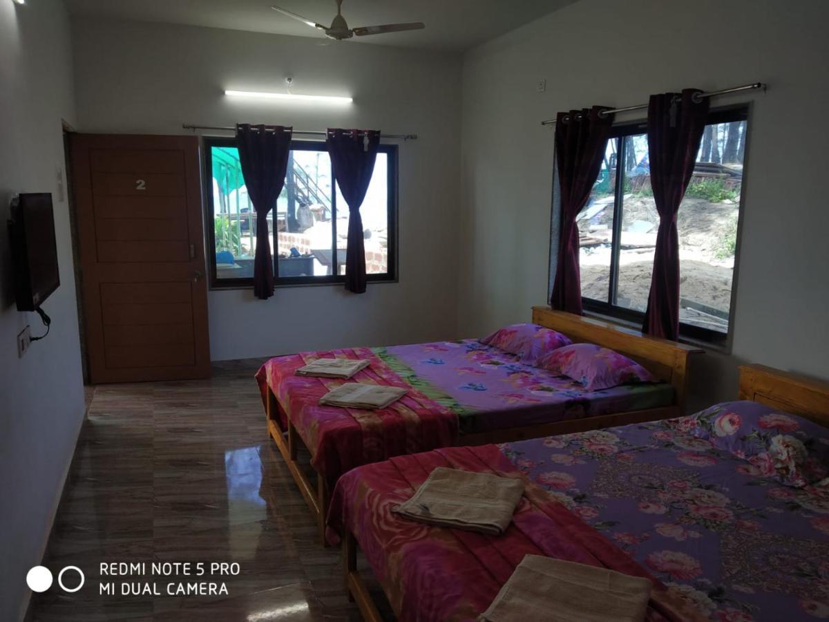 Sam & San Beach Resort Vengurla Exterior photo