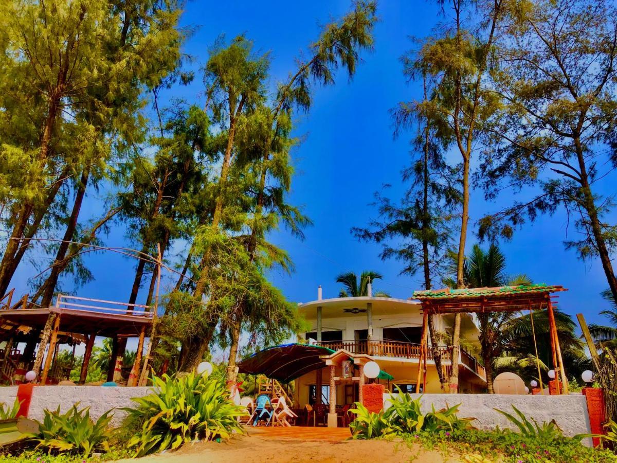 Sam & San Beach Resort Vengurla Exterior photo